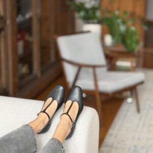 ZOYA | black grain leather
