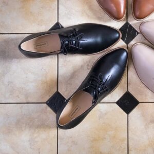 MOSE | black grain leather